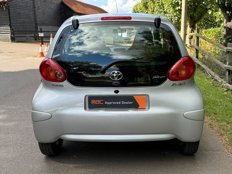 2008 Toyota AYGO 1.0 VVT-i Platinum Hatchback 3dr Petrol MultiMode Euro 4 (AC) (67 bhp) Hatchback...