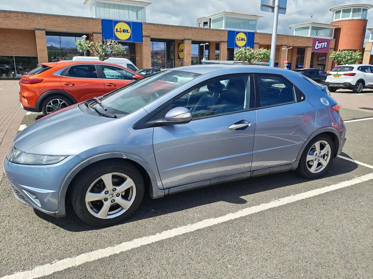 2009 Honda civic, Great condition MOT till April - Image 3