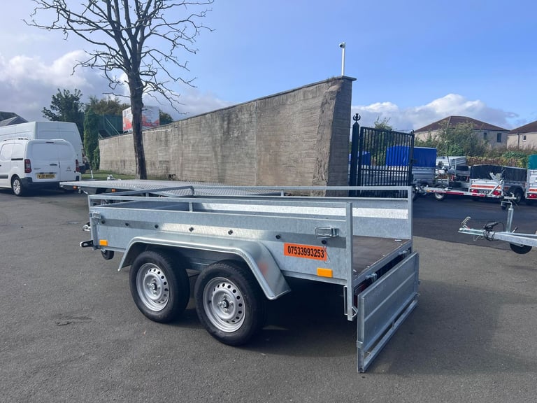 BRAND NEW 8,2ft X 4,3ft (BC752) TWIN AXLE MASTER NIEWIADOW TRAILER 1300KG BRAKED