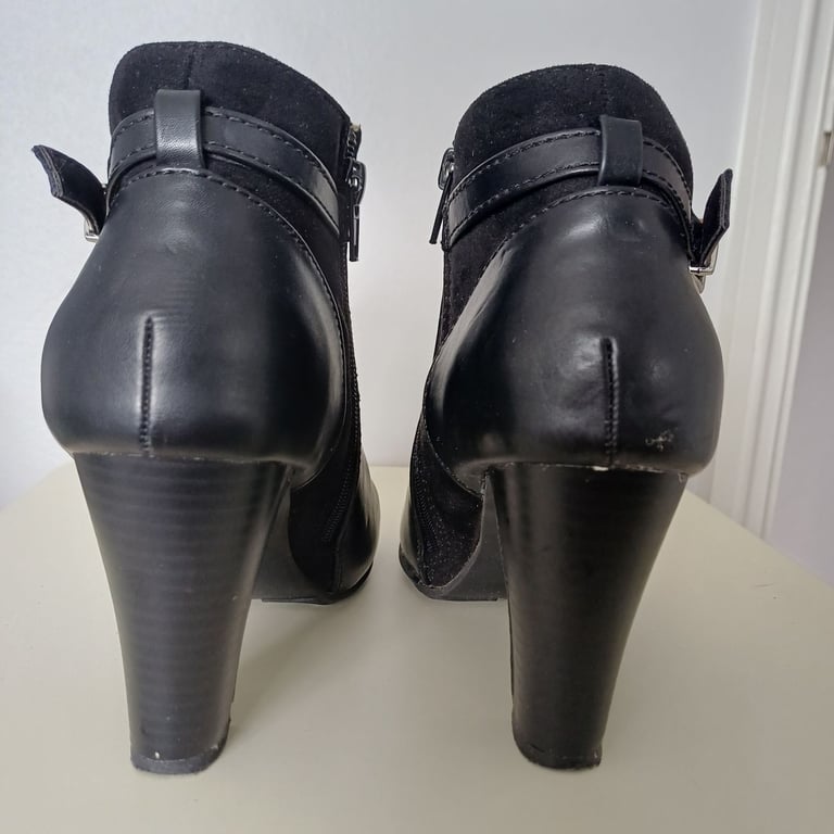 Black Wallis Ankle Boots - Size 6
