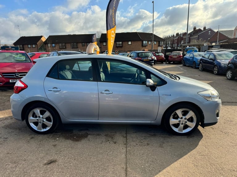 2011 Toyota Auris 1.8 Vvt-h T4 Hatchback Hatchback PETROL/ELECTRIC Automatic
