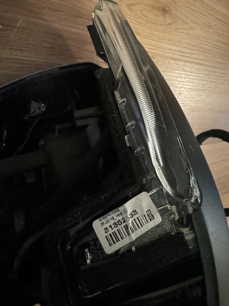 Volvo XC 90 mirror assembly 