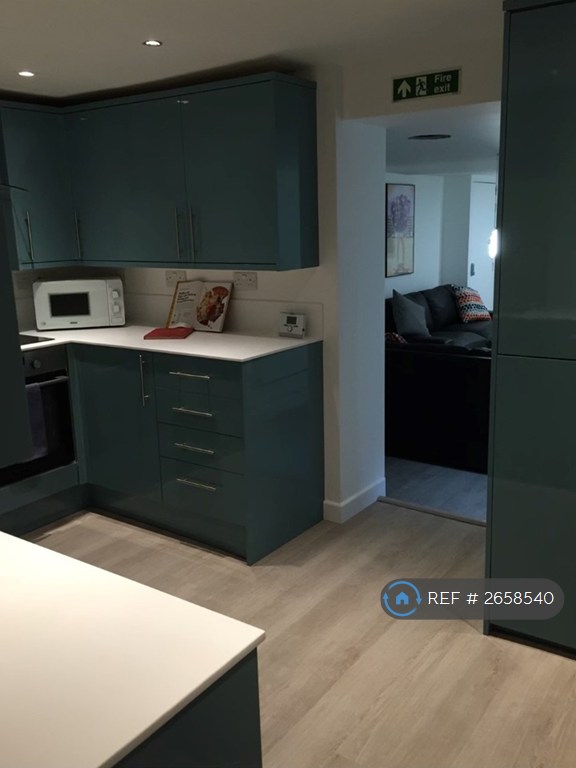9 bedroom house in Kensington, Liverpool, L7 (9 bed) (#2658540)