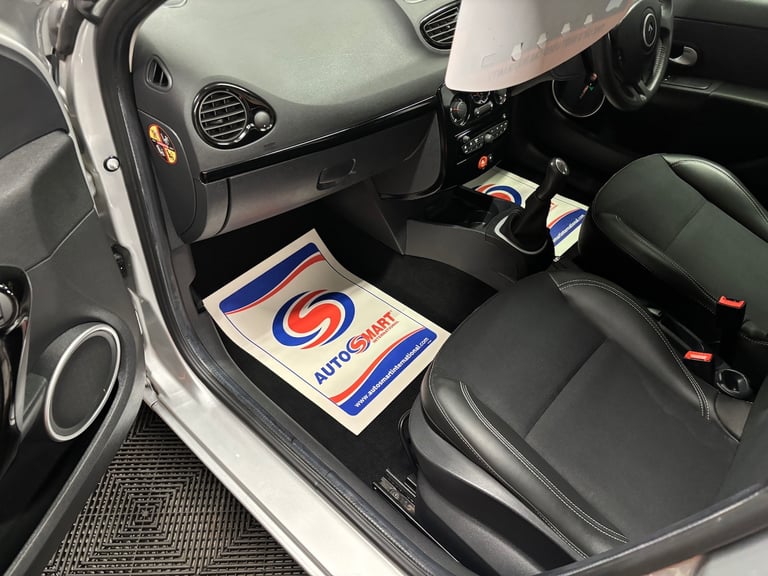 2012 Renault Clio 1.2 16V Dynamique TomTom 5dr HATCHBACK Petrol Manual