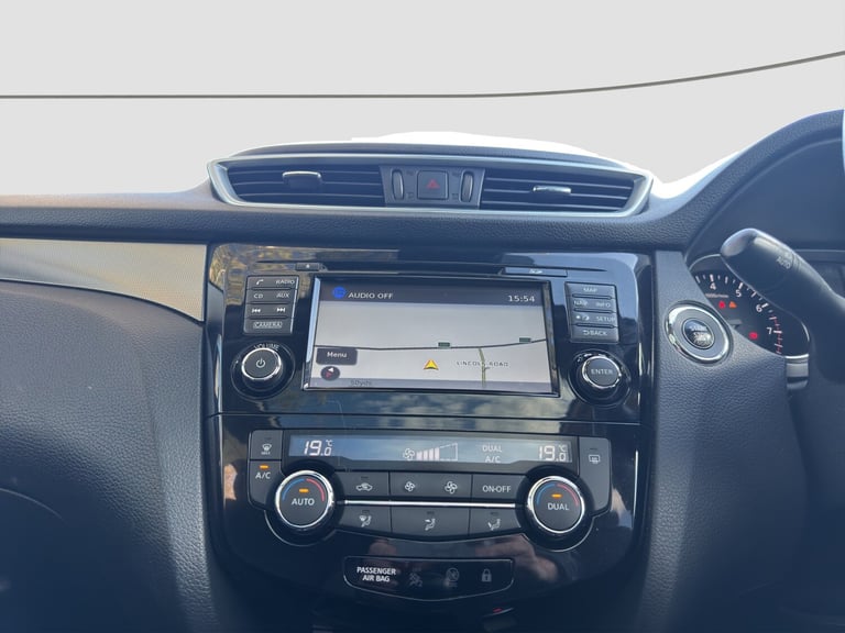 2018 Nissan Qashqai 1.2 DiG-T N-Connecta 5dr HATCHBACK Petrol Manual
