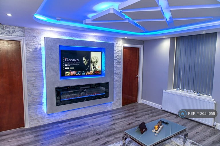 1 bedroom flat in Claremont, Bradford, BD7 (1 bed) (#2654659)