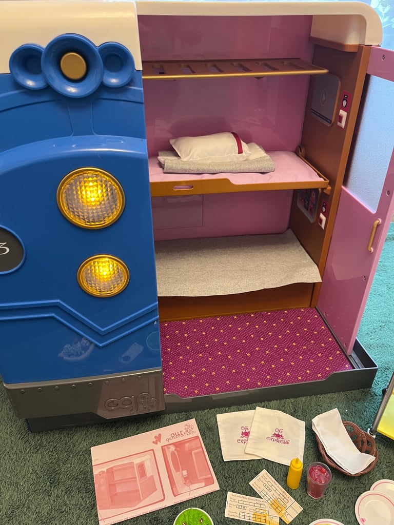 Our Generation Dolls Train Cabin