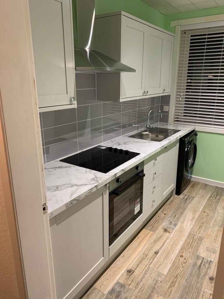  2 Bed Flat - £780pm - Refurbished - Own Entrance - Glenmarkie Terrace