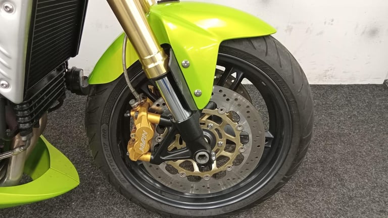 TRIUMPH SPEED TRIPLE 1050 ** 12 MONTH MOT - LOW MILLAGE - SP ENGINERING ** 