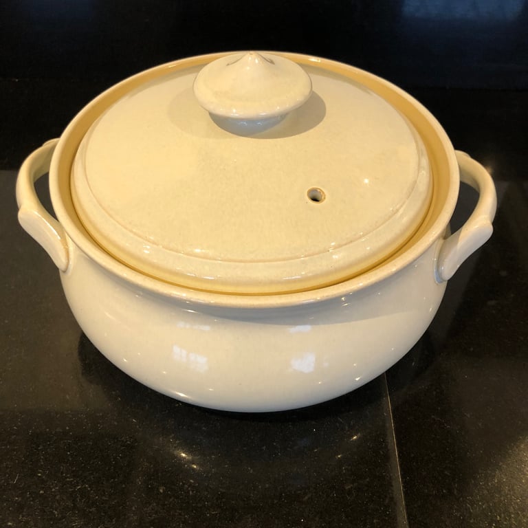 Denby Linen Casserole Dish and Lid great condition 