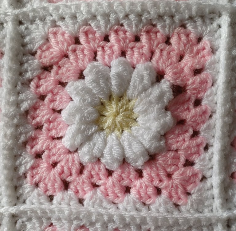 Daisy Crochet Baby Blanket - New & Handmade