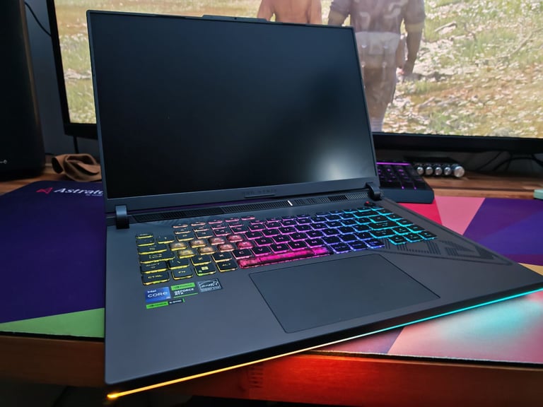 ROG STRIX 16 Inch (G614JI) GAMING LAPTOP i9-13980HX, RTX 4070. 32GB RAM, 1TBNVME