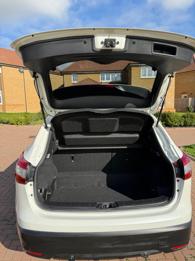  Nissan Qashqai 1.2 DIG-T n-tec+ 2WD Euro 6 (s/s) 5dr Petrol Manual
