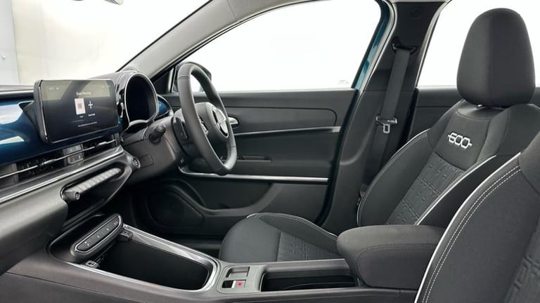 2025 Fiat 600 1.2 MHEV SUV 5dr Petrol Hybrid e-DCT Euro 6 (s/s) (100 ps) Automatic Hatchback Hybr...