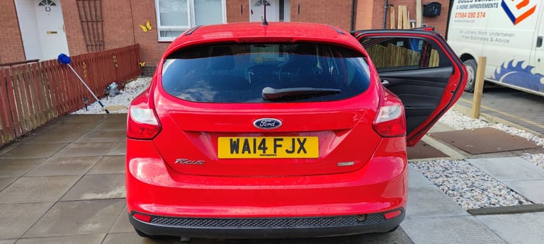 Ford, FOCUS, Hatchback, 2014, Manual, 998 (cc), 5 doors