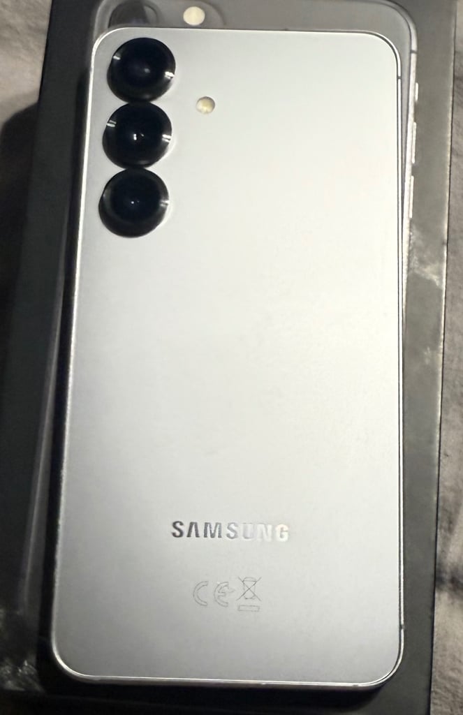 image for Samsung s25 128gb