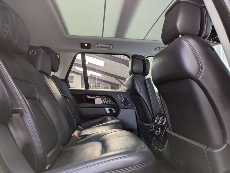2018 Land Rover Range Rover 4.4 SDV8 Vogue SE 4dr Auto ESTATE DIESEL Automatic