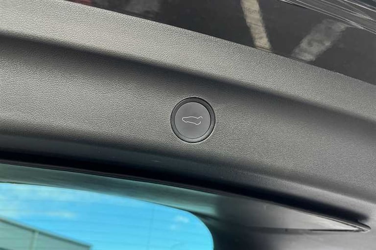 2023 Tesla Model Y (Dual Motor) Long Range SUV 5dr Electric Auto 4WDE (384 bhp) SUV Electric Auto...