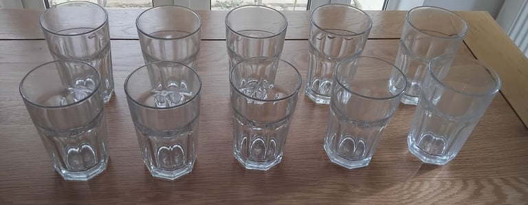 image for 10 Glasses