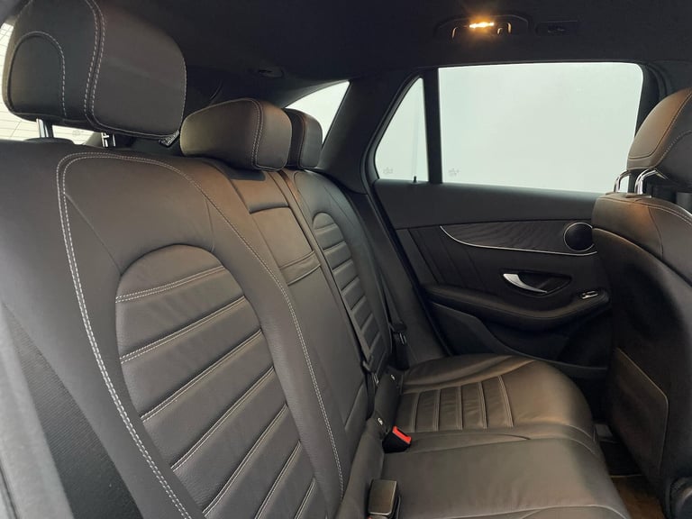 2020 Mercedes-Benz GLC 2.0 GLC300d AMG Line (Premium) SUV 5dr Diesel G-Tronic+ 4MATIC Euro 6 (s/s...