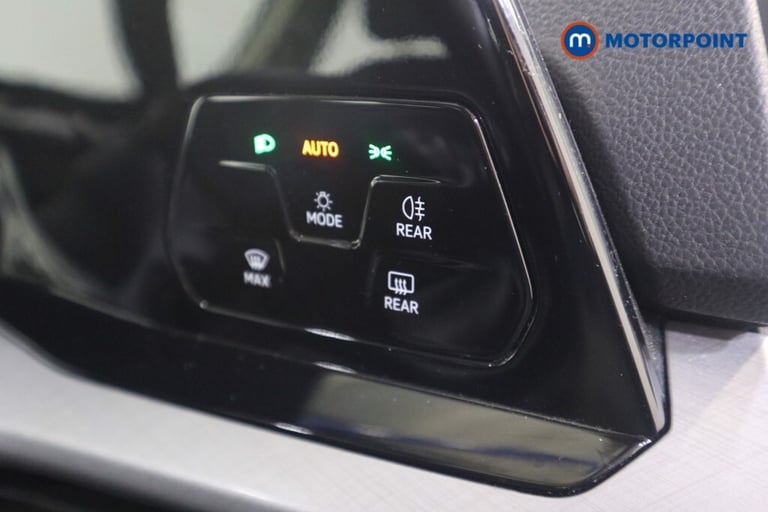 2020 Volkswagen Golf 1.5 eTSI 150 Life 5dr DSG Hatchback Petrol Automatic