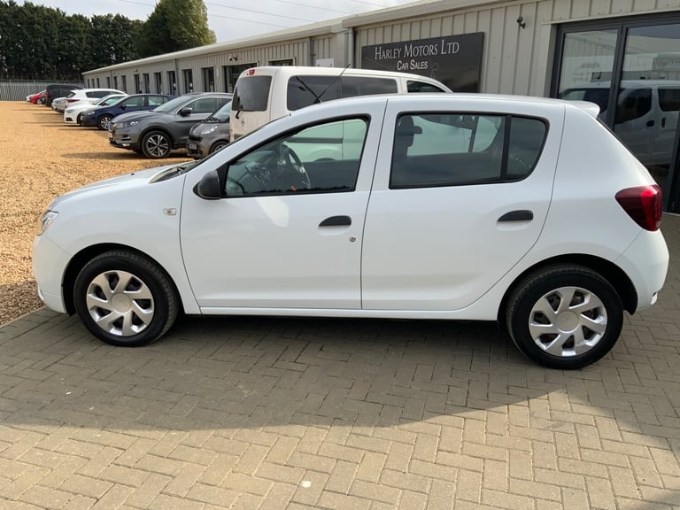 2017 Dacia Sandero 1.0 SCe Ambiance 5dr HATCHBACK Petrol Manual