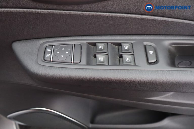 2018 Renault Captur 0.9 TCE 90 Iconic 5dr SUV Petrol Manual