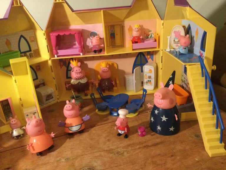 image for ALLLLL the Peppa Pig castles!