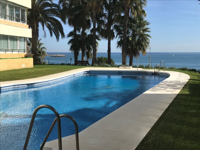 BENALMADENA-COSTA BEACH FRONT LOVELY TWO BEDROOM APARTMENT