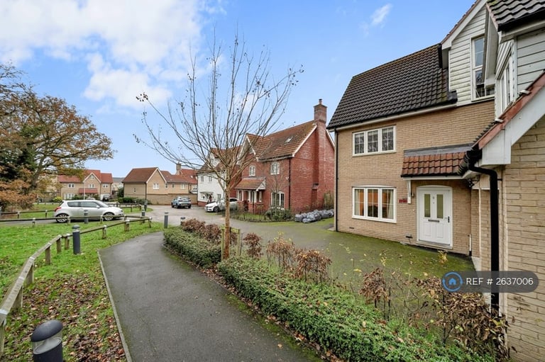 6 bedroom house in Olive Grove, Chigwell, IG7 (6 bed) (#2637006)