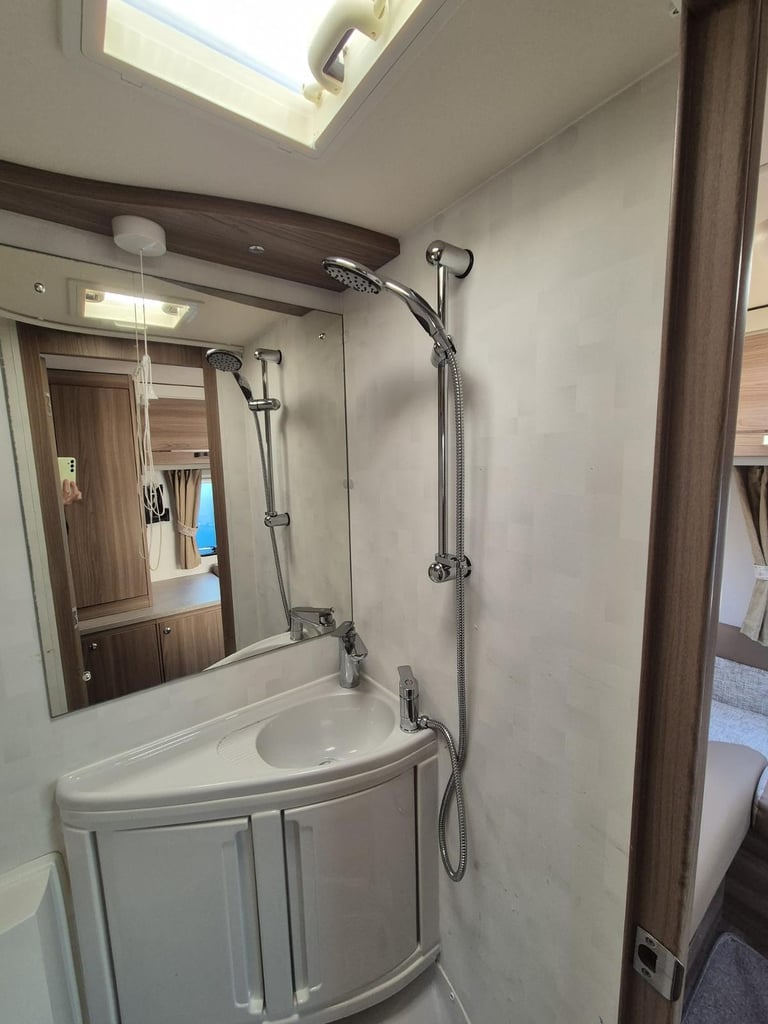 Swift Escape 686 Coach Built Motorhome 2015