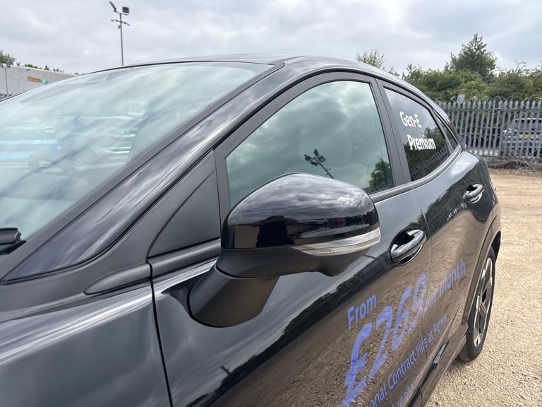 2025 Ford Puma Puma Gen-E Premium 5 Door 43 kWh Standard Range 1 Speed Automatic 5 Door ELECTRIC ...