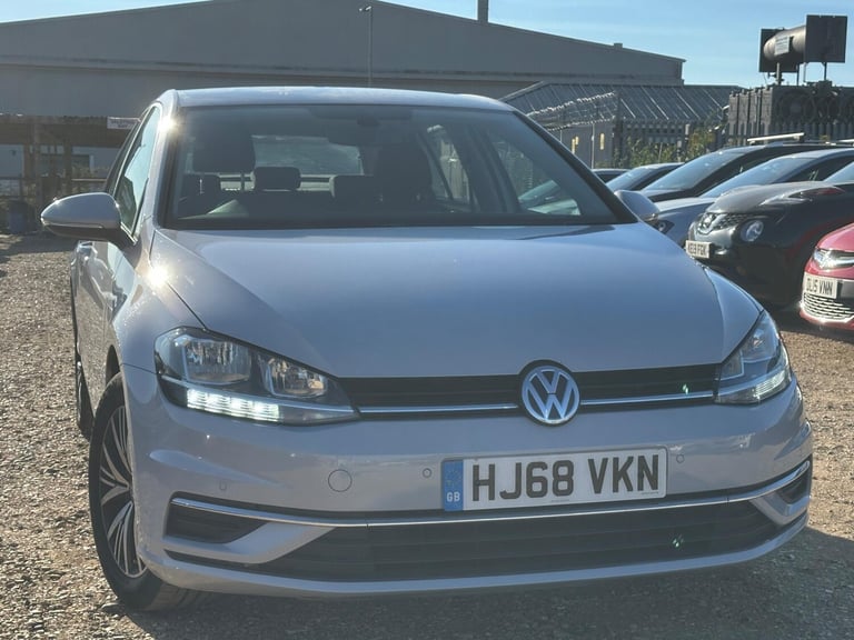 image for  Volkswagen Golf 1.6 TDI SE Nav Euro 6 (s/s) 5dr Diesel Manual