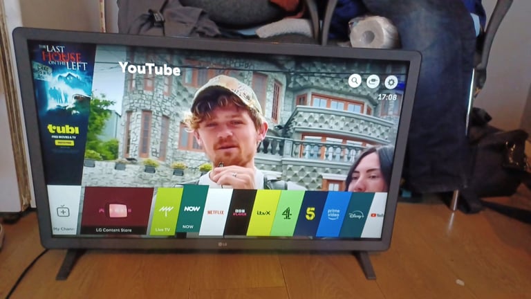 FREE DELIVERY excellent 32 LG LED SMART TV full HDTV 1080p freeveiw channels inbuilt 
