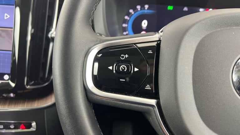 2022 Volvo XC60 Ultimate, B5 AWD mild hybrid, Petrol, Dark Estate Petrol Automatic