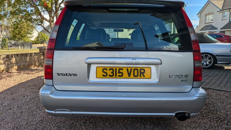 Volvo V70R **new MOT**