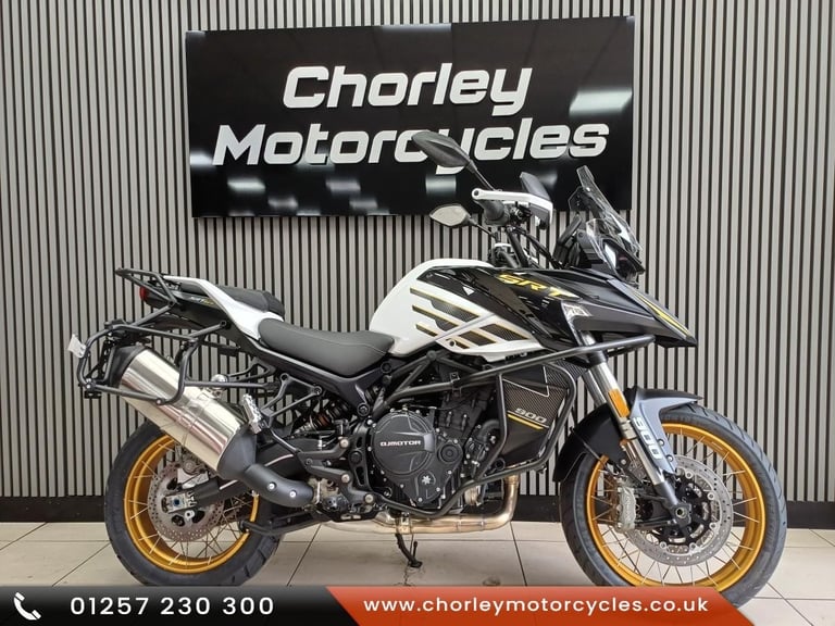 image for QJ MOTOR SRK900SX   BRAND NEW    FREE LUGGAGE SET    2 YEARS WARRANTY