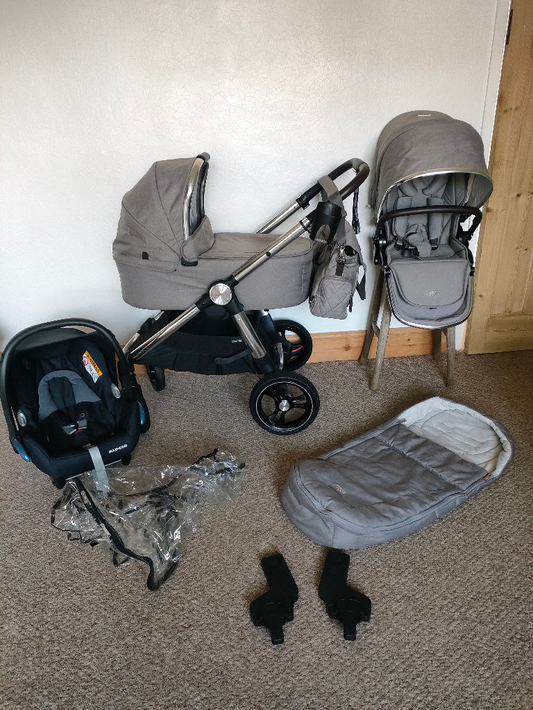 Mamas and papas ocarro travel system 