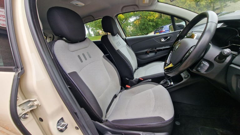 2014 Renault Captur 1.5 dCi Dynamique MediaNav EDC Euro 5 5dr HATCHBACK Diesel Automatic