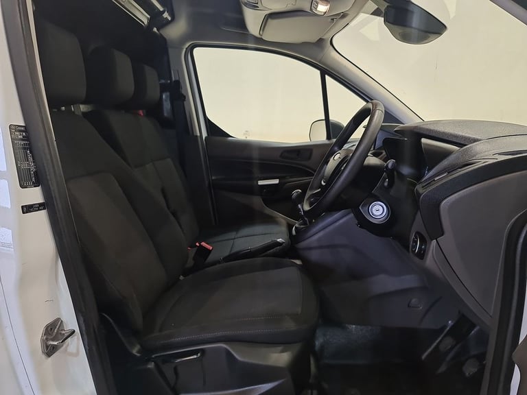 FORD TRANSIT CONNECT 1.5 200 ECOBLUE TREND P/V L1 100 BHP SWB DIESEL
