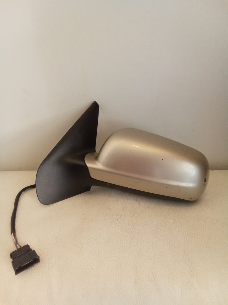 Volkswagen golf MK4 GTI passenger electric door mirror blue glass 