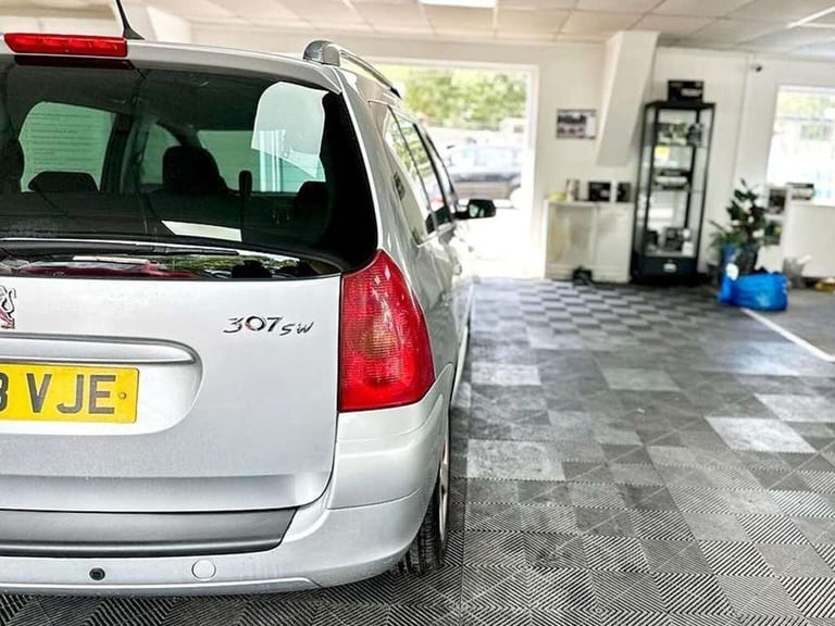 2003 Peugeot 307 1.6 SE 16v 5 seats 5dr [AC] ESTATE PETROL Manual