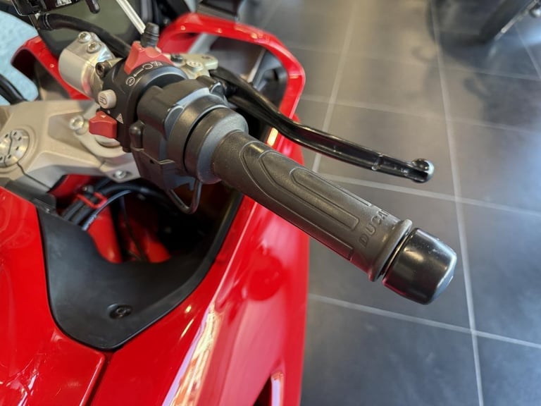 2017 Ducati Supersport S – 7,995