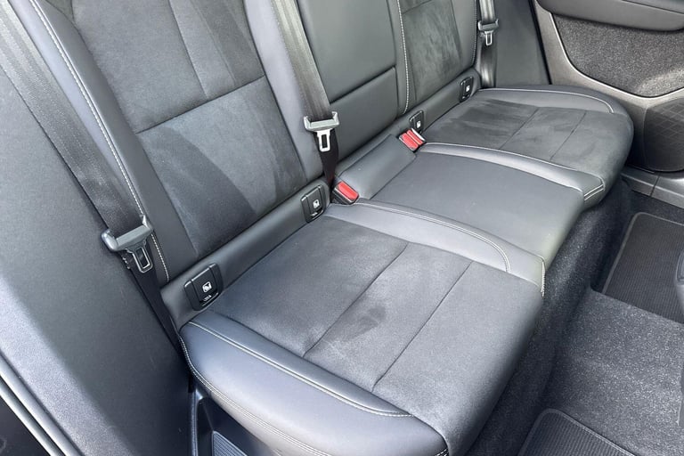 2022 Volvo XC40 2.0 B4 MHEV Ultimate SUV 5dr Petrol Hybrid DCT Auto Euro 6 (s/s) (197 ps) ESTATE ...