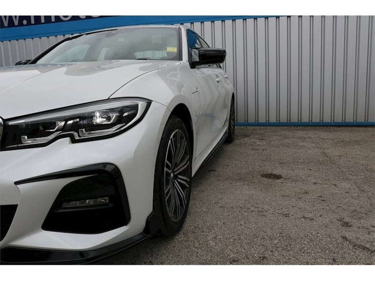 2019 BMW 3 Series 330e M Sport Saloon HYBRID Automatic