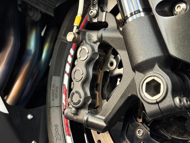 2014 Yamaha R1 1000