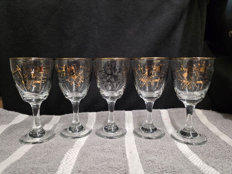 image for Vintage 1960s Mid-Century Chesterfield Decorated Port & Sherry Glasses x 5