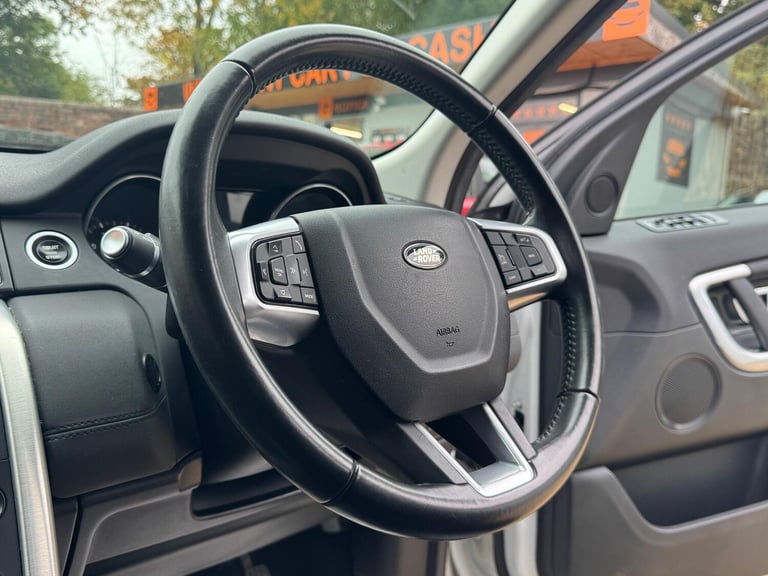 2017 Land Rover Discovery Sport 2.0 TD4 SE Tech 4WD Euro 6 (s/s) 5dr ESTATE Diesel Manual