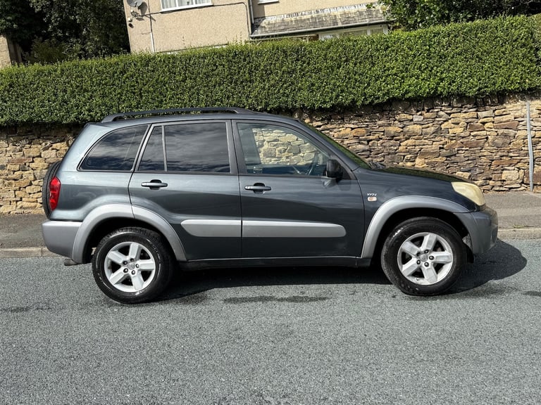 2004 Toyota RAV4 XT3 VVT-I PETROL MANUAL 5 DOORS GREY ESTATE Petrol Manual
