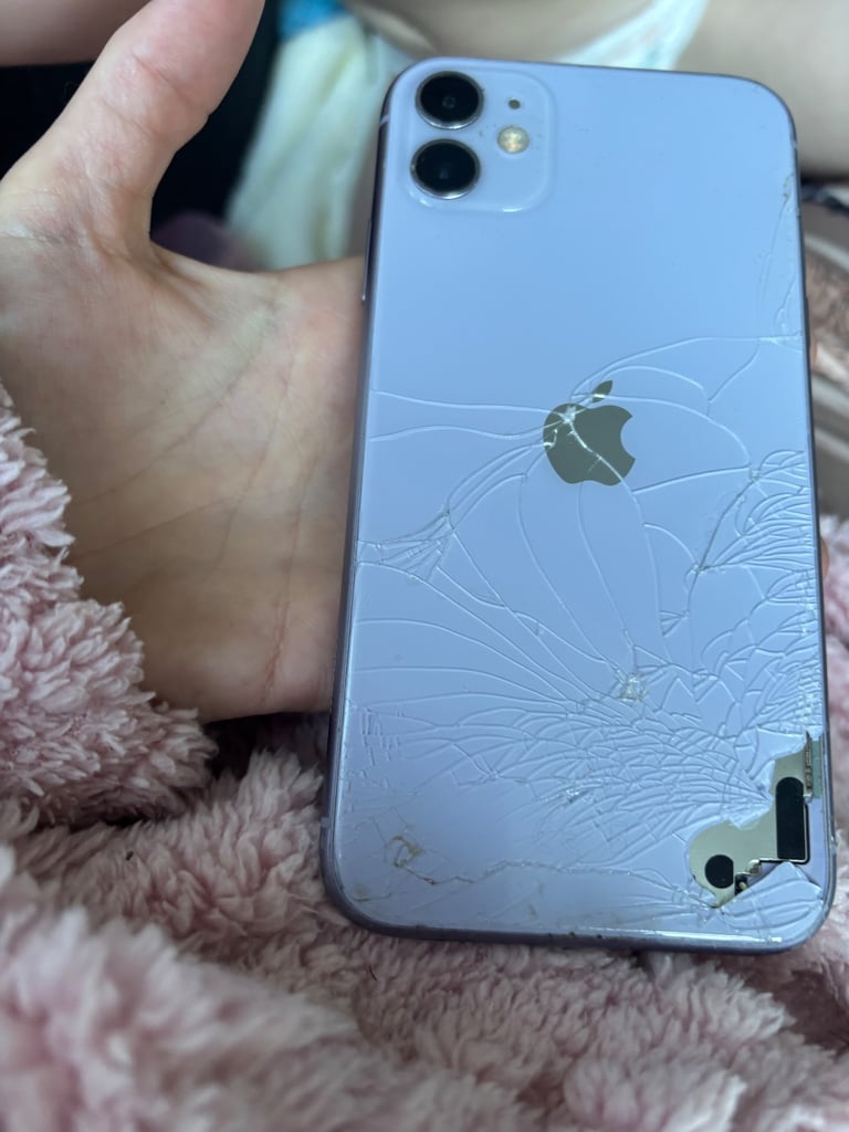 Apple iPhone 11 - 64GB - Purple - Good Condition